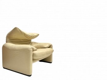 Maralunga Cream Leather Armchair & Ottoman by Vico Magistretti